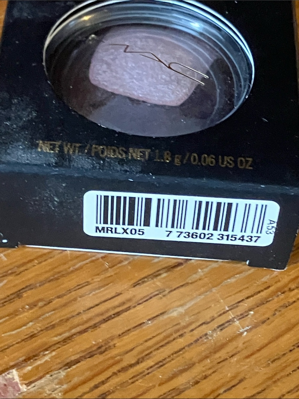 Make-Up Eye Shadow - Picture 7 of 7